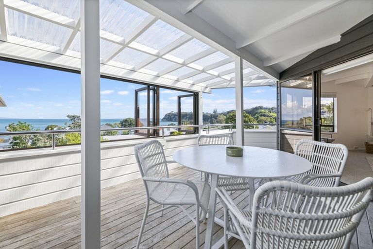 Photo of property in 19 Zita Avenue, Matakatia, Whangaparaoa, 0930