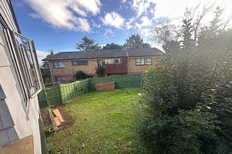Photo of property in 14 Elsted Place, Goodwood Heights, Auckland, 2105