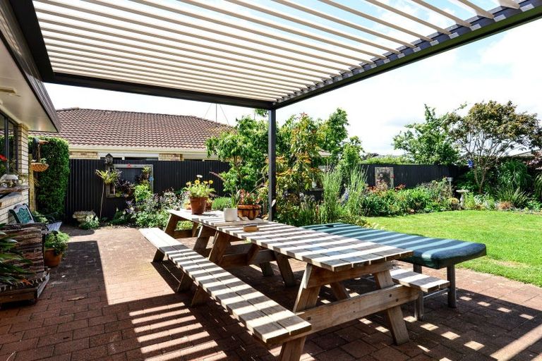 Photo of property in 21 Mangakoea Place, St Andrews, Hamilton, 3200