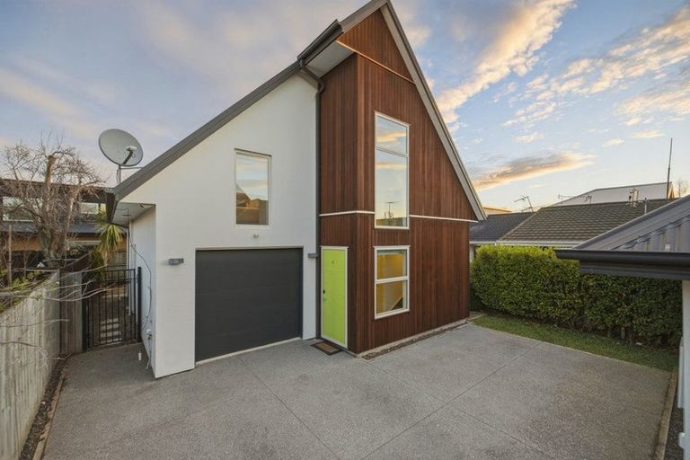 Photo of property in 134 Edgeware Road, St Albans, Christchurch, 8014