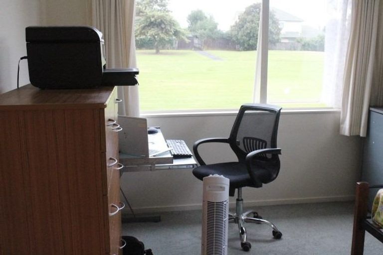 Photo of property in 2/5 Belgate Place, Somerville, Auckland, 2014