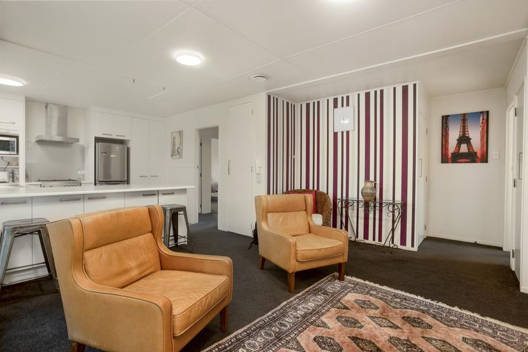 Photo of property in 44 Line Road, Glen Innes, Auckland, 1072