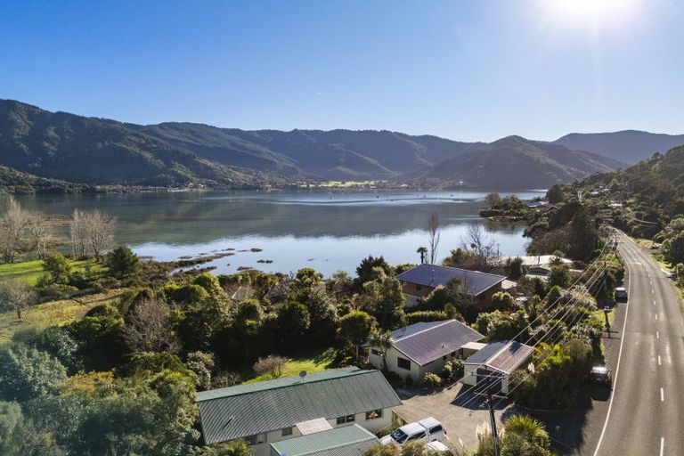 Photo of property in 1695 Queen Charlotte Drive, Linkwater, Picton, 7281