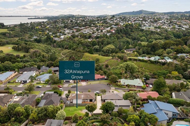 Photo of property in 32a Waipuna Grove, Welcome Bay, Tauranga, 3112