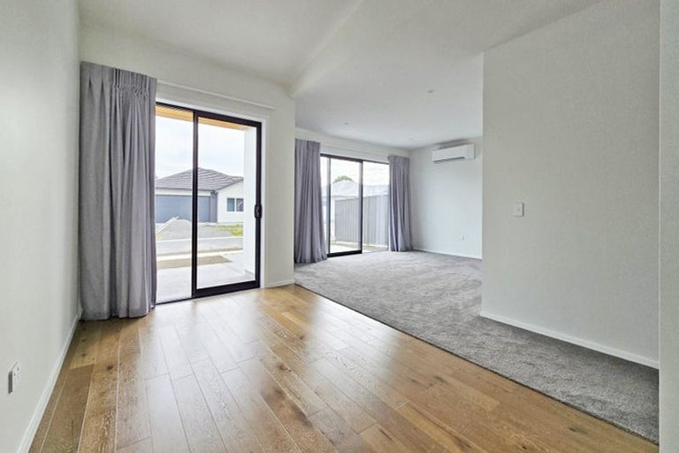 Photo of property in 16 George Yee Place, Taradale, Napier, 4112