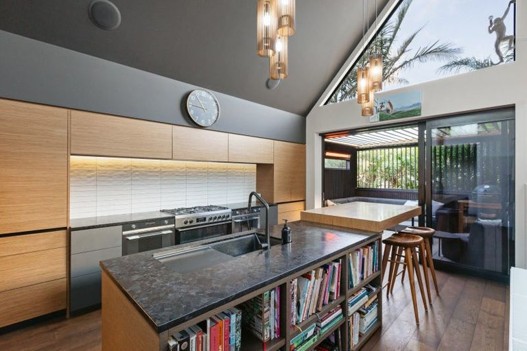 Photo of property in 18b Maunganui Road, Mount Maunganui, 3116