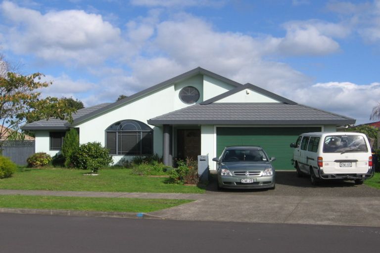 Photo of property in 26 Suncrest Drive, West Harbour, Auckland, 0618