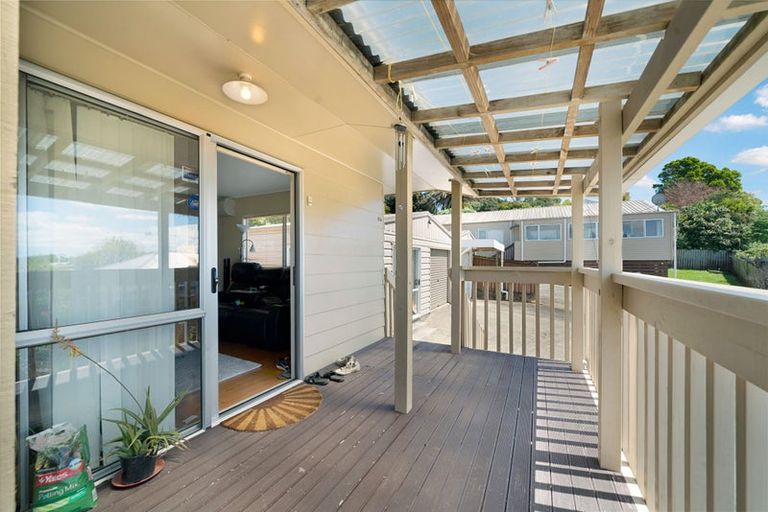 Photo of property in 42a Farwood Drive, Henderson, Auckland, 0612