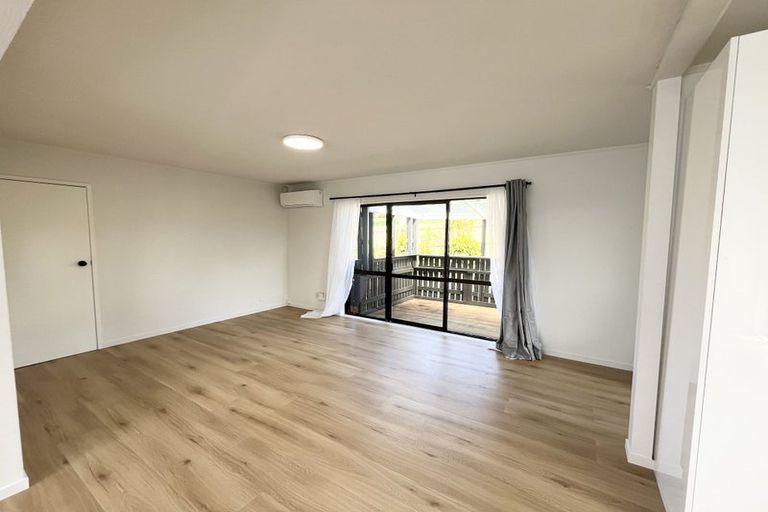 Photo of property in 87 Keegan Drive, Massey, Auckland, 0614