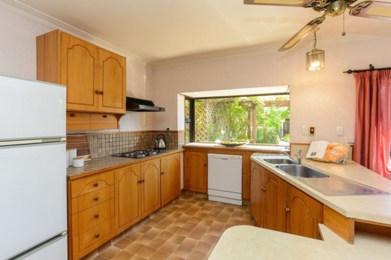 Photo of property in 719a Grove Road, Mayfair, Hastings, 4122