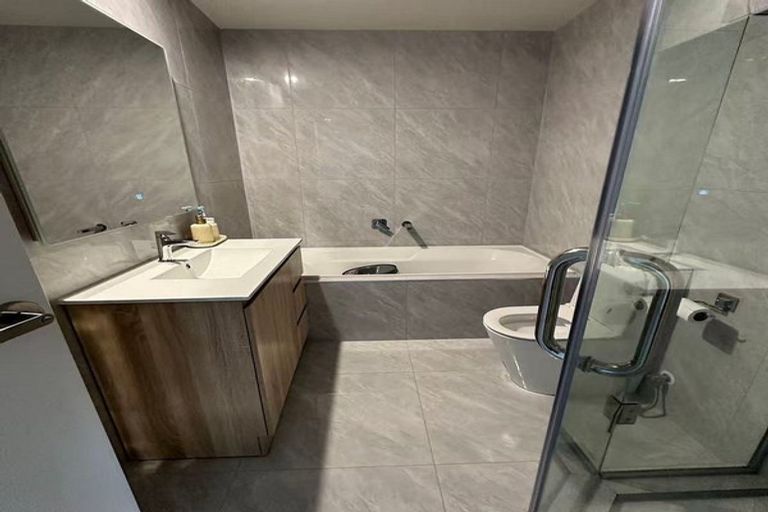 Photo of property in 20a Edwards Avenue, Henderson, Auckland, 0610