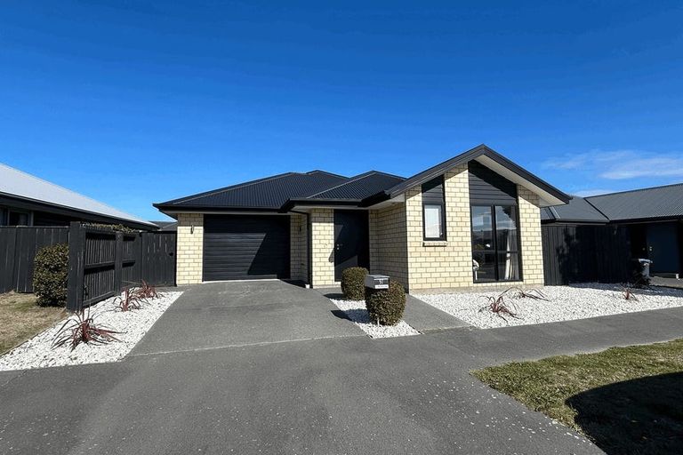 Photo of property in 97 Caulfield Avenue, Halswell, Christchurch, 8025