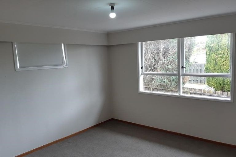 Photo of property in 28 Ussher Place, Pakuranga Heights, Auckland, 2010