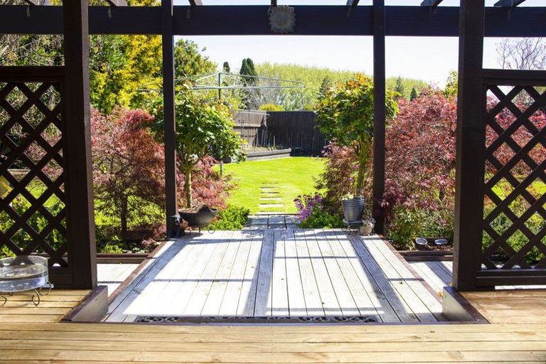 Photo of property in 20 Valerie Street, Clive, 4102