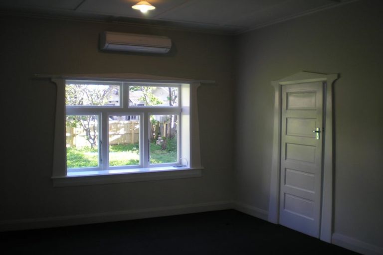 Photo of property in 196 Rongotai Road, Rongotai, Wellington, 6022