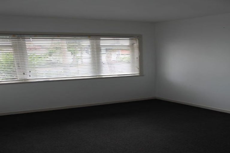 Photo of property in 92 Shakespeare Road, Milford, Auckland, 0620