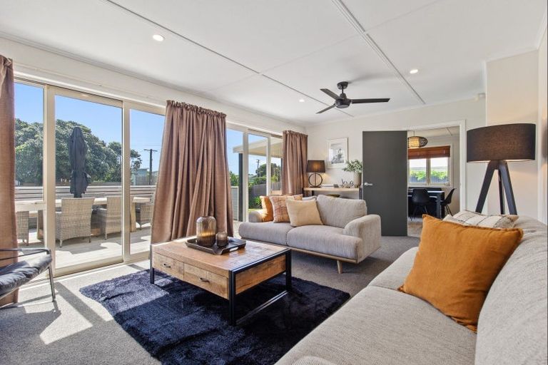 Photo of property in 118 Rua Avenue, Waitarere Beach, Levin, 5510