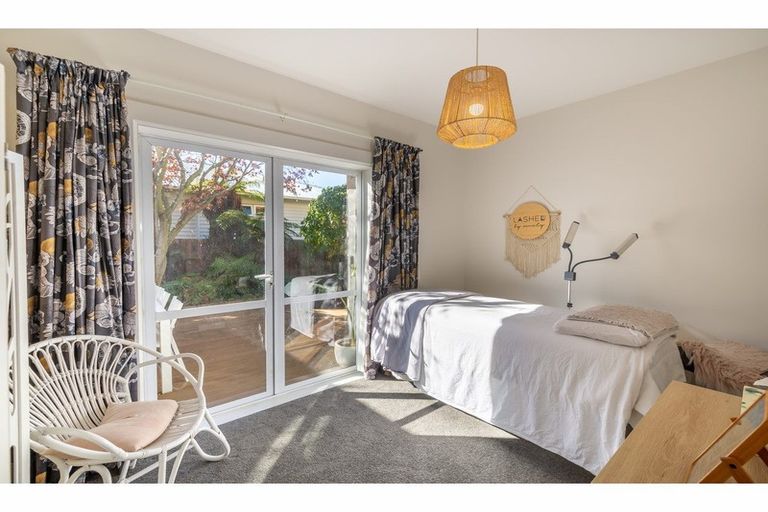 Photo of property in 249 Fifield Terrace, Opawa, Christchurch, 8023
