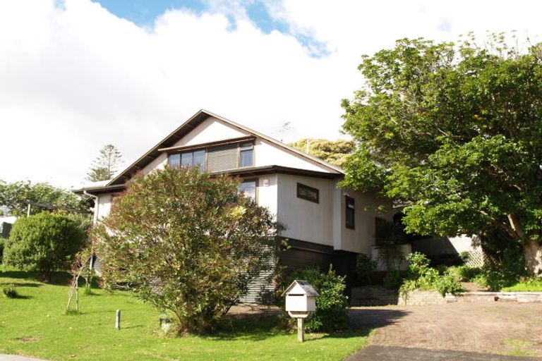 Photo of property in 5 Island View Terrace, Cockle Bay, Auckland, 2014