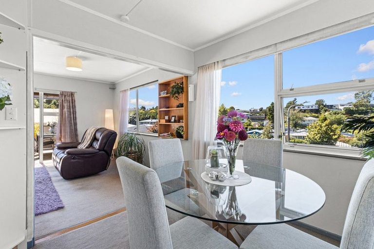 Photo of property in 6 Carlton Terrace, Westown, New Plymouth, 4310