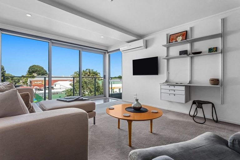 Photo of property in Quayside Apartments, 204/11 George Street, Whakatane, 3120