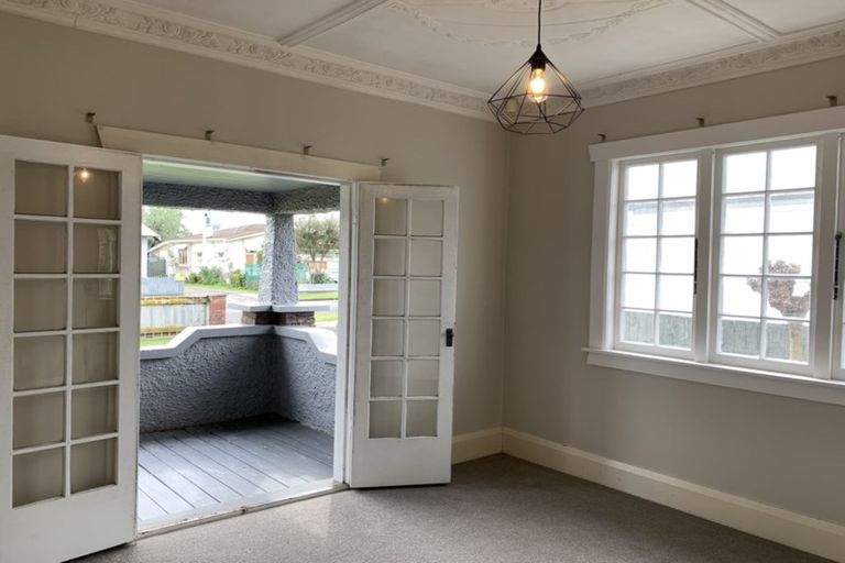 Photo of property in 27 Miro Street, Takaro, Palmerston North, 4410