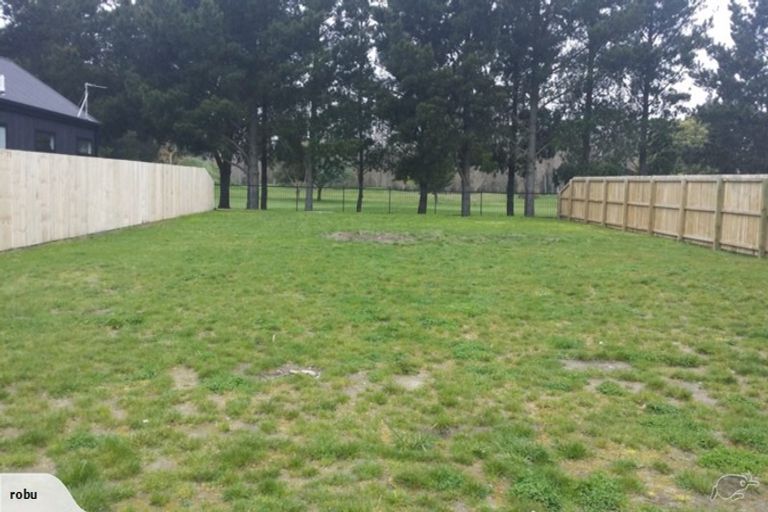 Photo of property in 33 Kohunga Crescent, Bottle Lake, Christchurch, 8083