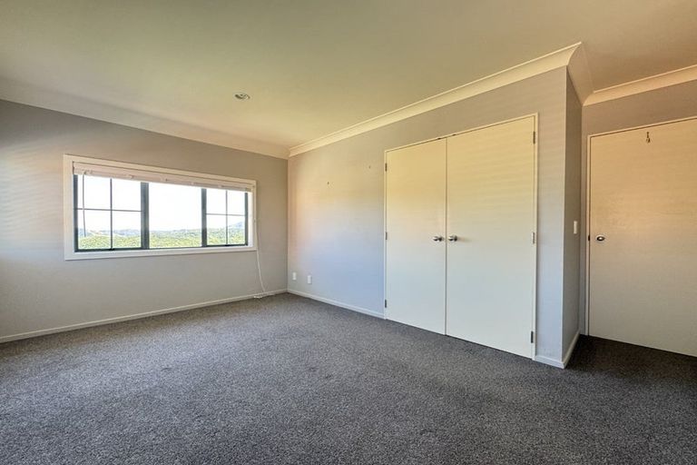 Photo of property in 40a Landsdowne Terrace, Karori, Wellington, 6012