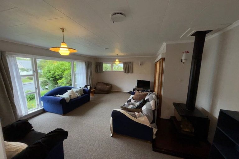 Photo of property in 2 Thurleigh Grove, Karori, Wellington, 6012