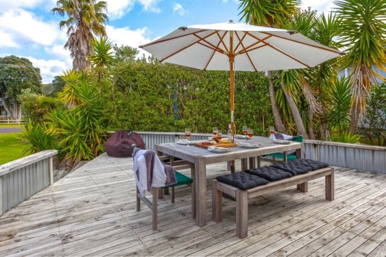 Photo of property in 150 Ocean Beach Road, Tairua, 3508