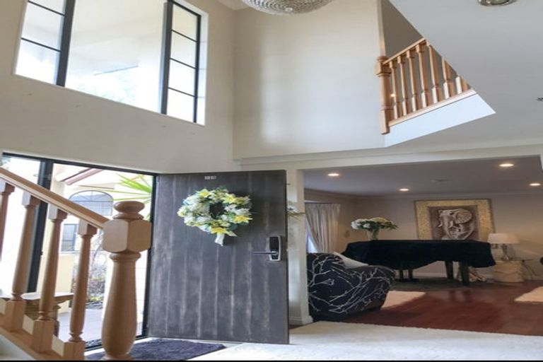 Photo of property in 106 Meadowland Drive, Somerville, Auckland, 2014