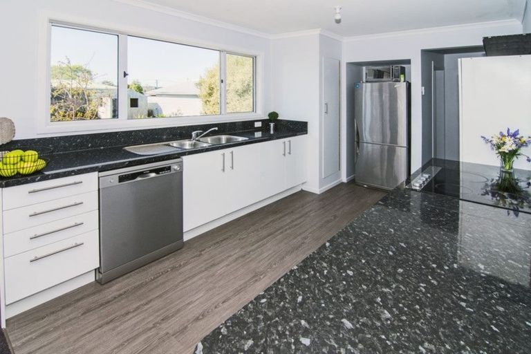 Photo of property in 14 Wavell Crescent, Lansdowne, Masterton, 5810