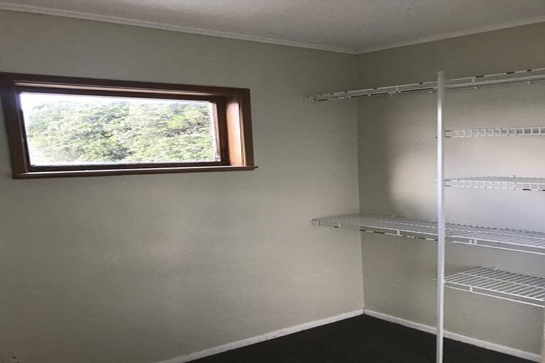 Photo of property in 41 Hungerford Road, Lyall Bay, Wellington, 6022