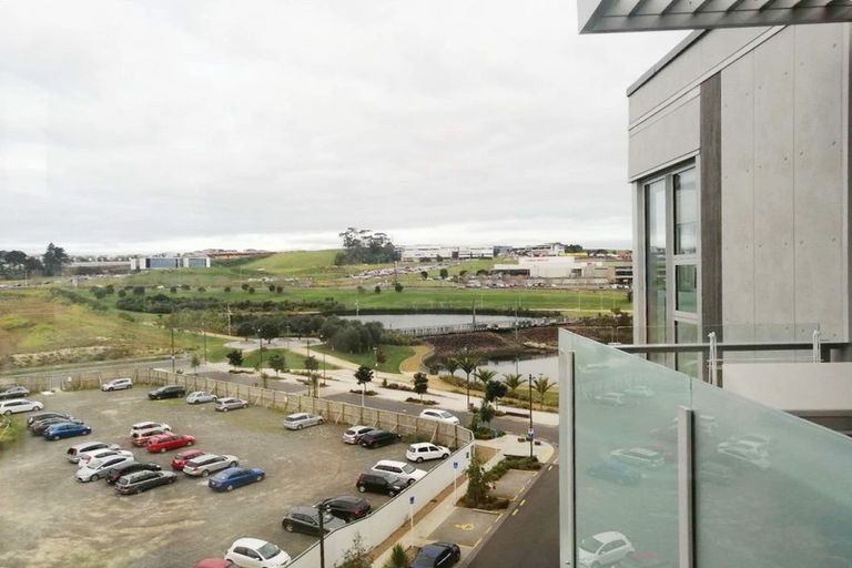 Photo of property in 604/27 Don Mckinnon Drive, Albany, Auckland, 0632