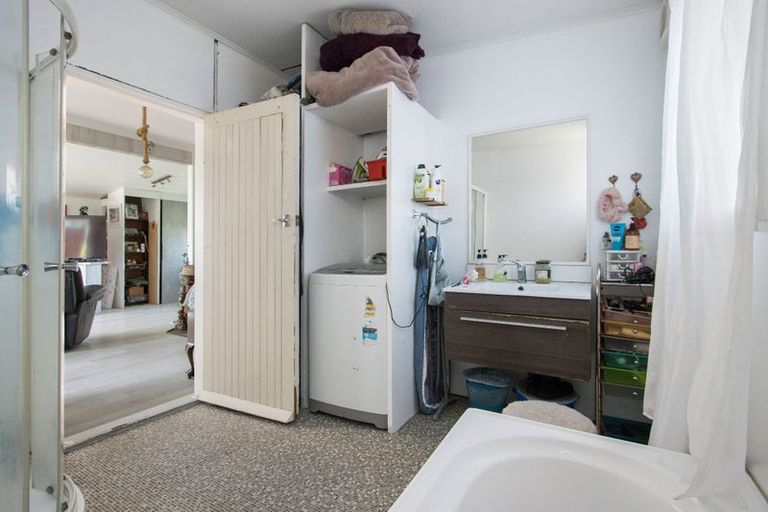 Photo of property in 17 Silverton Road, Waihi, 3610