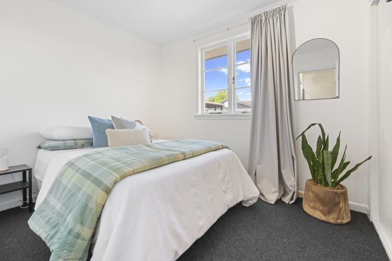 Photo of property in 99 Wallace Road, Mangere Bridge, Auckland, 2022