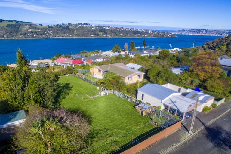 Photo of property in 14 Matai Street, Ravensbourne, Dunedin, 9022