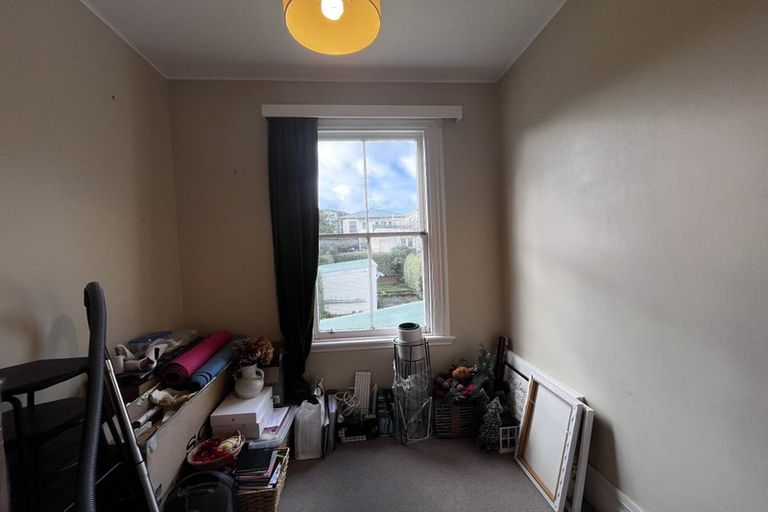 Photo of property in 69 Rolleston Street, Mount Cook, Wellington, 6021