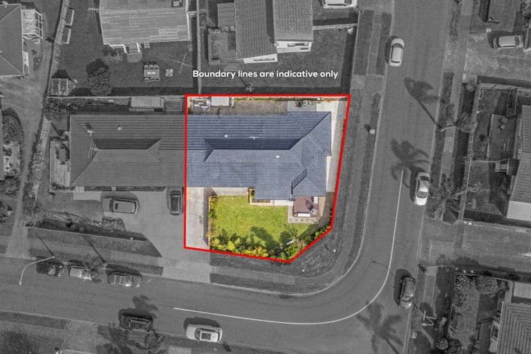 Photo of property in 2/15 Vivian Wilson Drive, Eastern Beach, Auckland, 2012