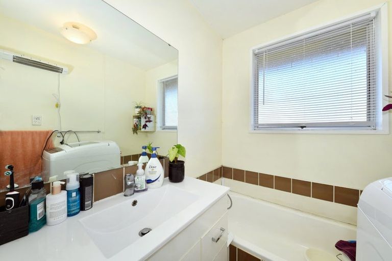 Photo of property in 2/23 Purchas Street, St Albans, Christchurch, 8014