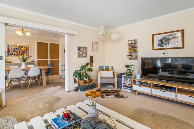 Photo of property in 62 Coopers Road, Dallington, Christchurch, 8061