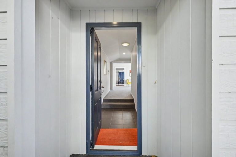 Photo of property in 30 Arlette Place, Massey, Auckland, 0614