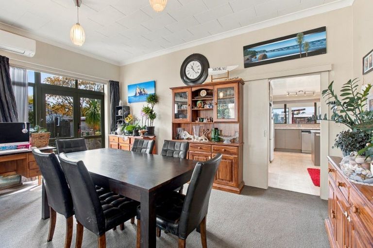 Photo of property in 30 Memorial Place, Waitara, 4320