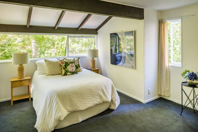 Photo of property in 21 Ferry Road, Days Bay, Lower Hutt, 5013