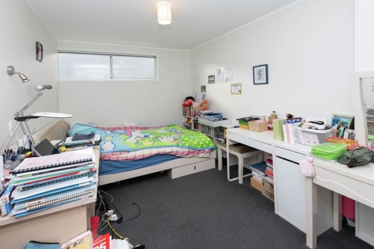 Photo of property in 3/64 Hattaway Avenue, Bucklands Beach, Auckland, 2012