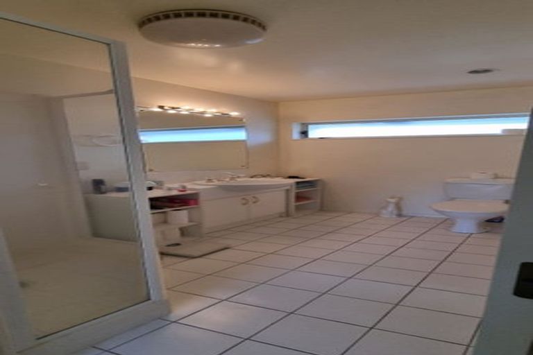 Photo of property in 118 Meadowland Drive, Somerville, Auckland, 2014