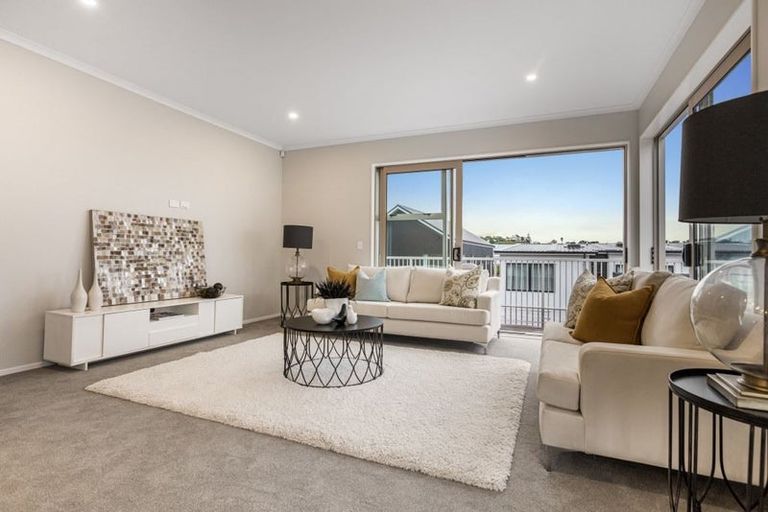 Photo of property in 24 Kuku Avenue, Red Beach, 0932