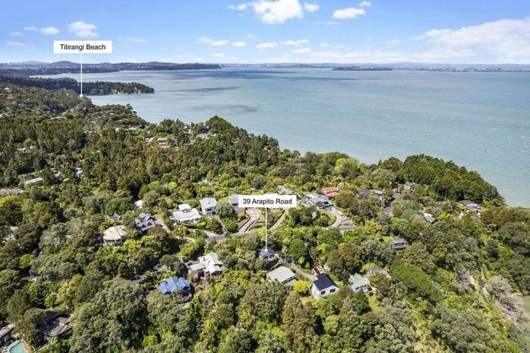 Photo of property in 39 Arapito Road, Titirangi, Auckland, 0604