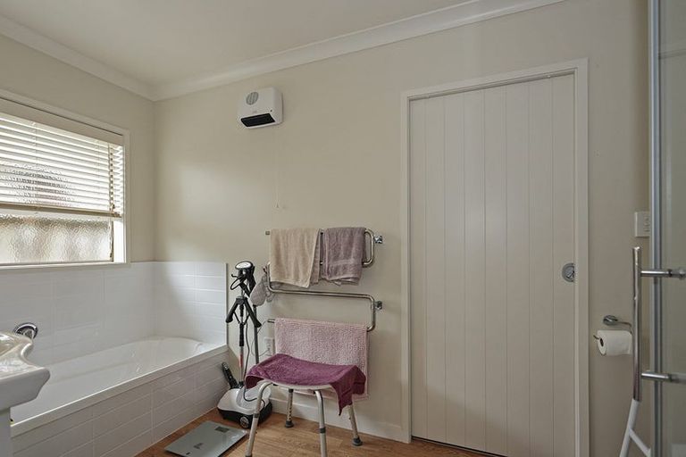 Photo of property in 9c Emmett Street, Greerton, Tauranga, 3112