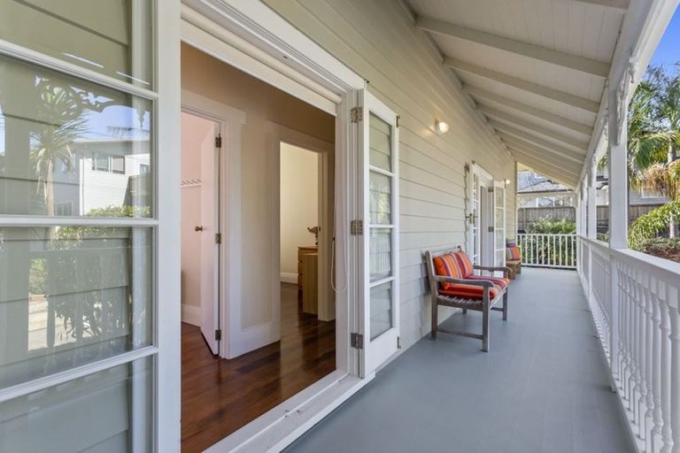 Photo of property in 12b Kawerau Avenue, Devonport, Auckland, 0624